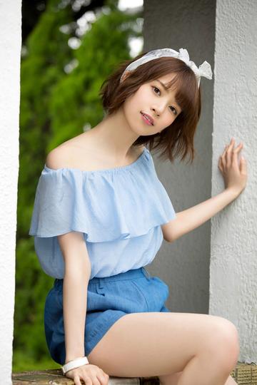 《绯闻女孩》乔治娜扮演者去世